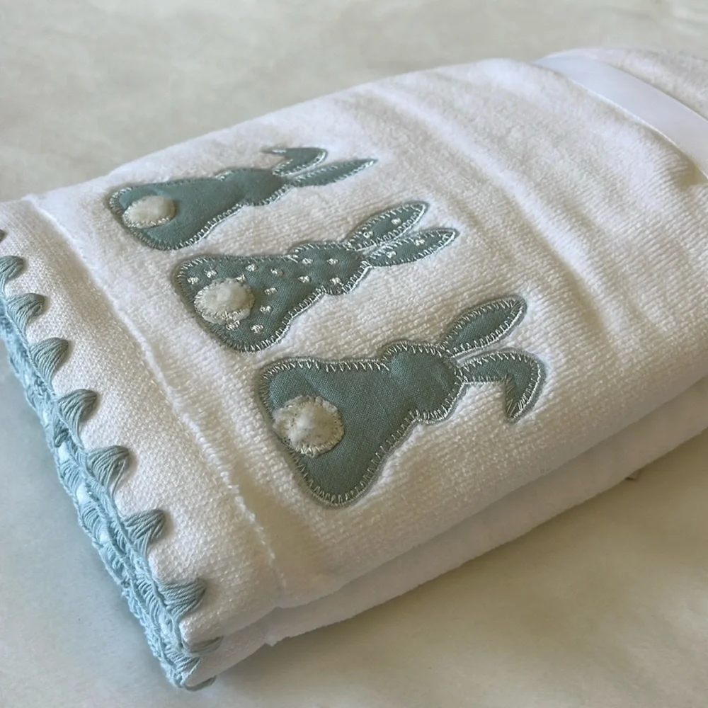 CARO Home, 100% Cotton White and Blue/Green Bunny Back Hand Towels, Set of 2